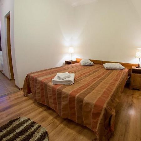Hotel Floarea Soarelui Cheia  Esterno foto
