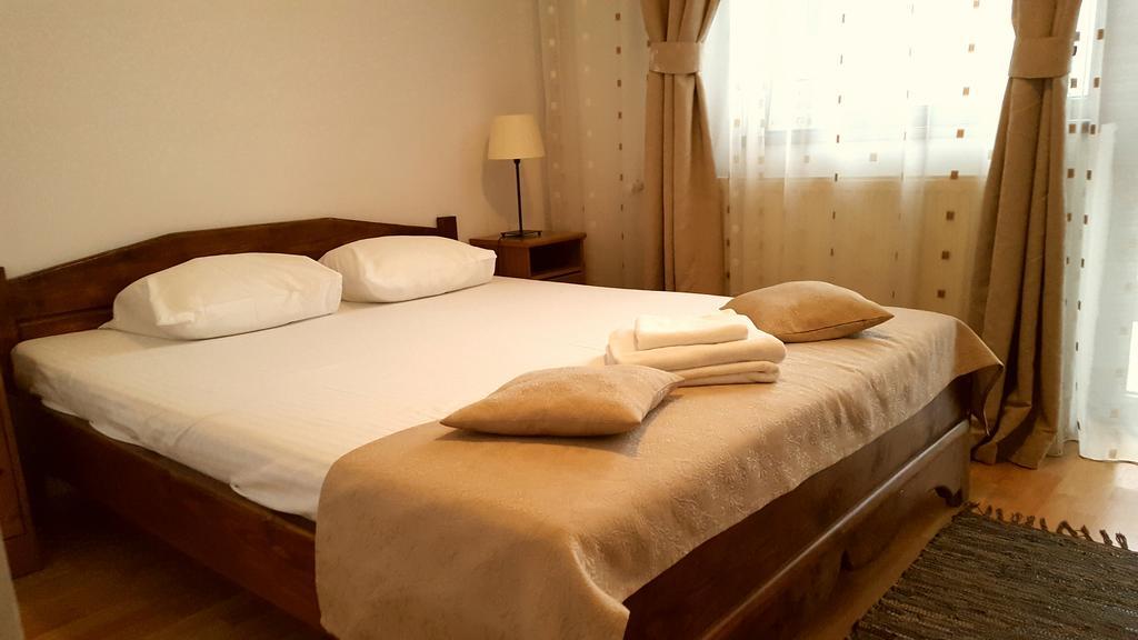 Hotel Floarea Soarelui Cheia  Esterno foto