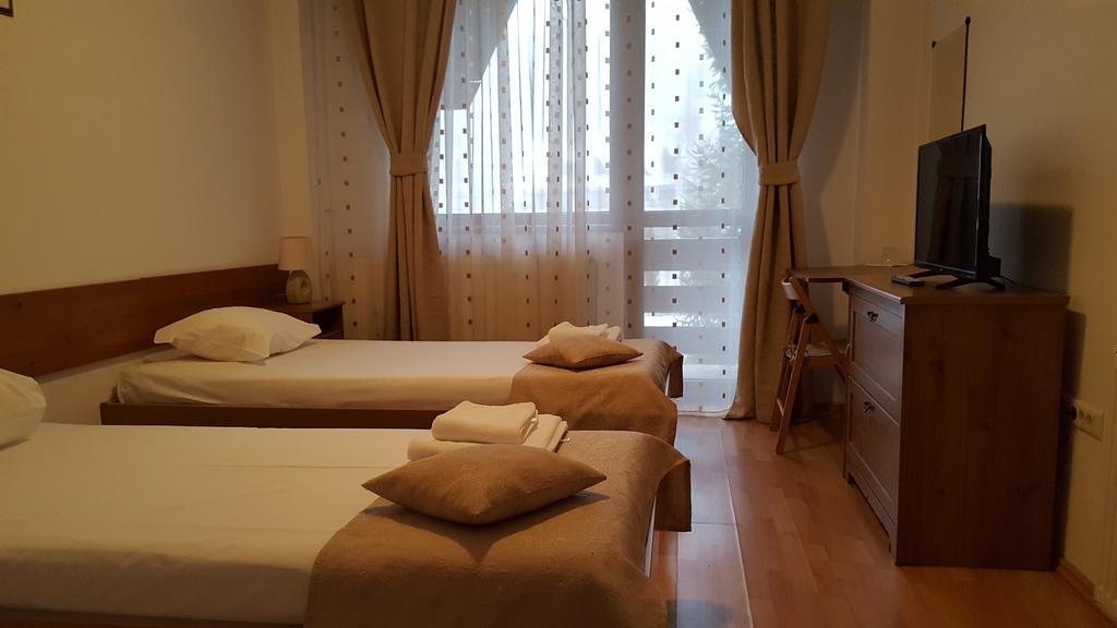 Hotel Floarea Soarelui Cheia  Esterno foto